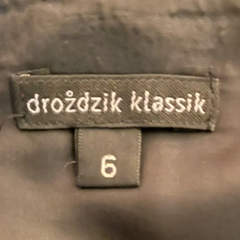 Like New Vintage Droździk Klassik Vintage Wool Asymmetrical top Layer Black Midi